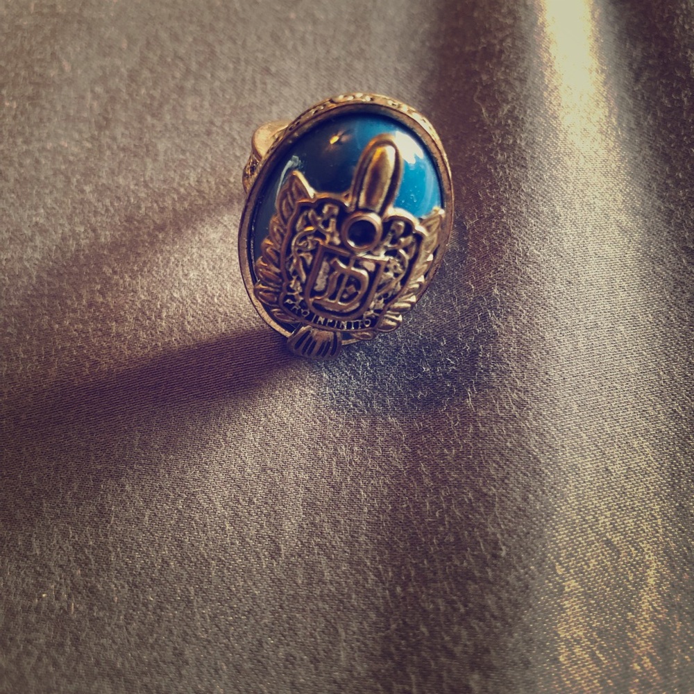 Damon Salvatore Vampire Diaries Ring
